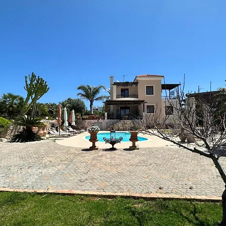 Yellow Octopus Villa *